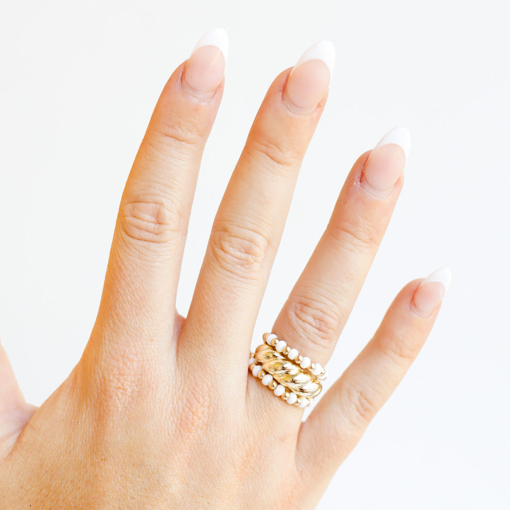 The Poppi Ring in White