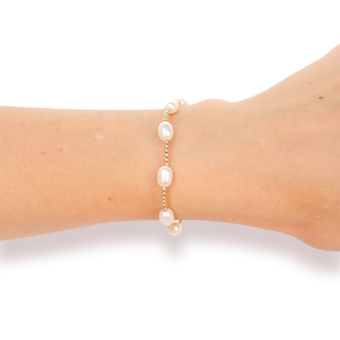 Dainty Ellie Pearl Bracelet in Gold