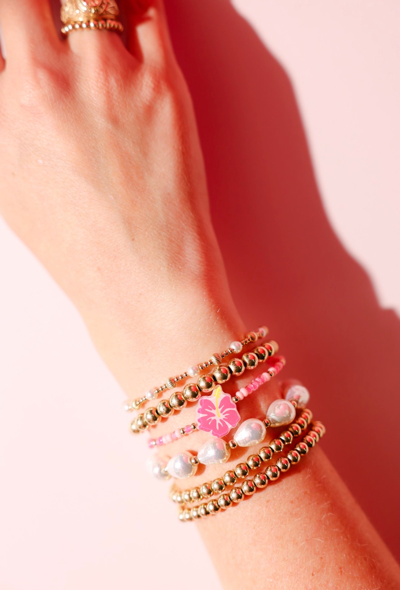 Hawaiian Flower Bracelet on Color