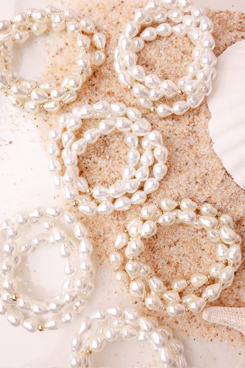 Bella Pearl Bracelet in Gold