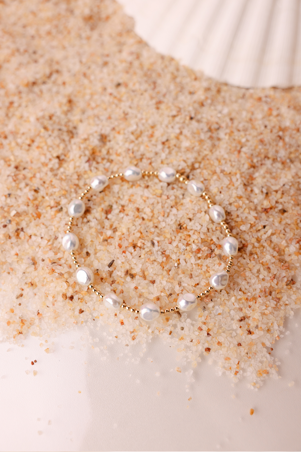 Bri Pearl Bracelet in Gold