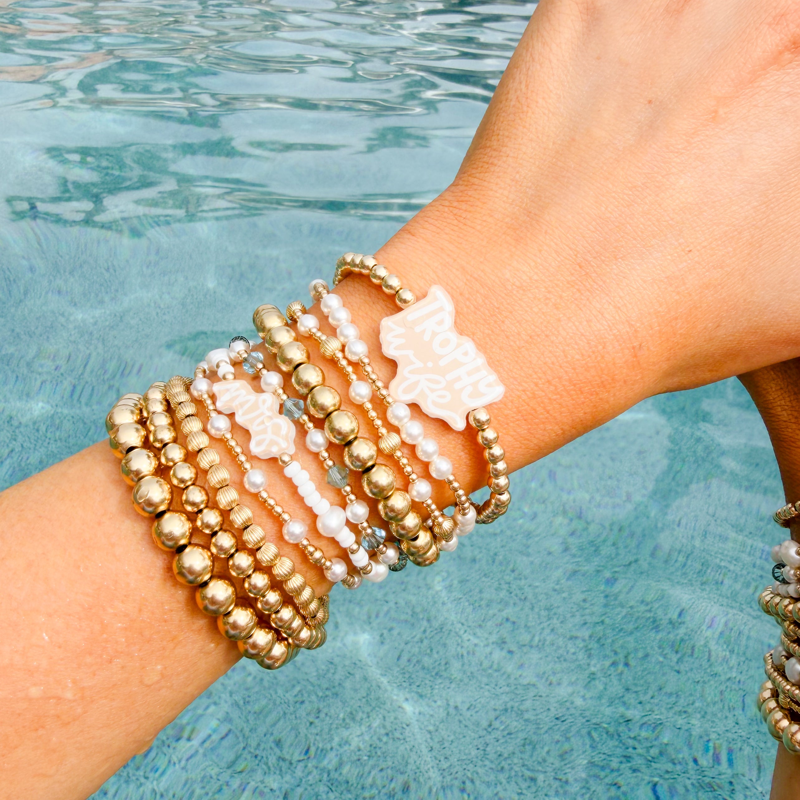 Mrs Bracelet on Gold