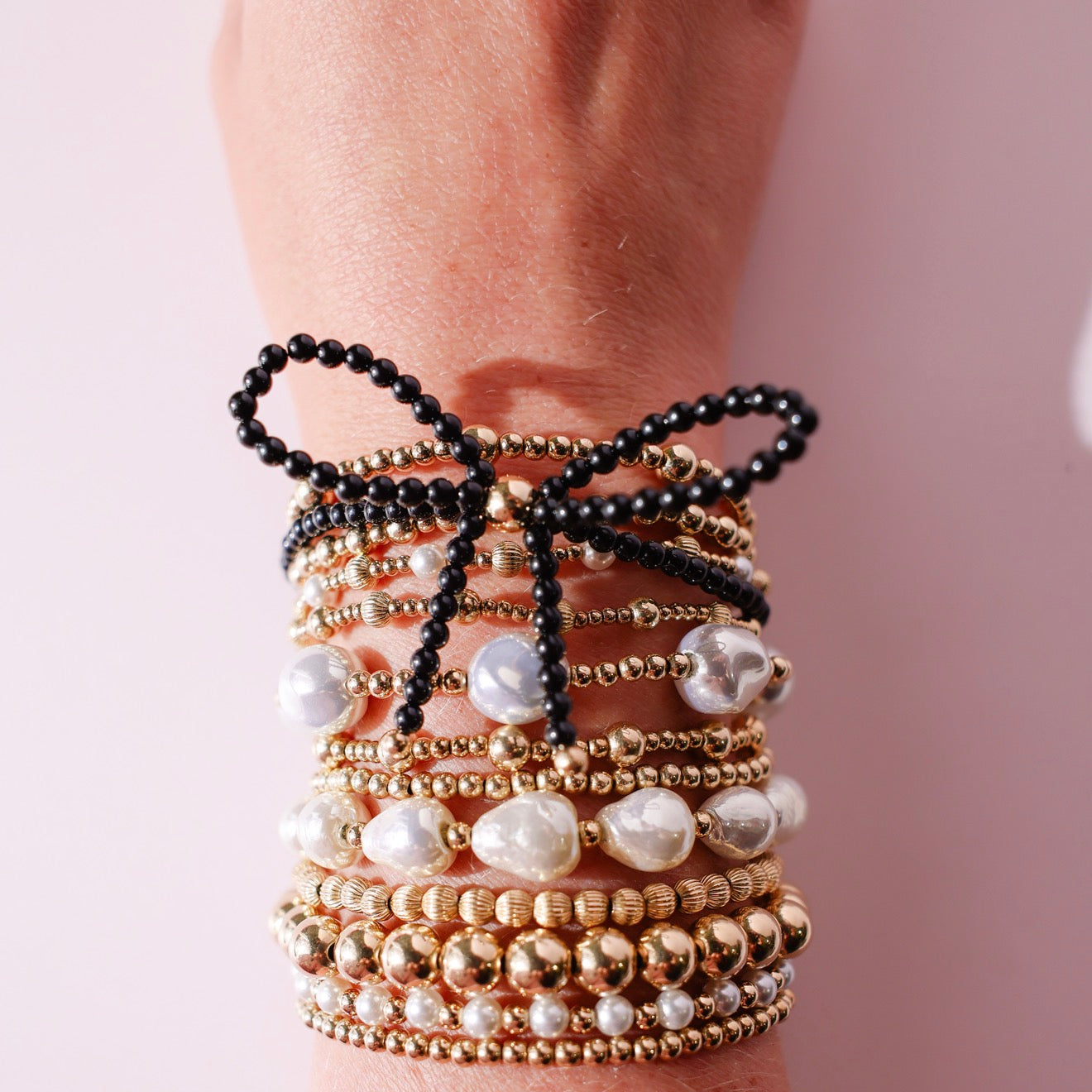 Black Pearl Bow Bracelet