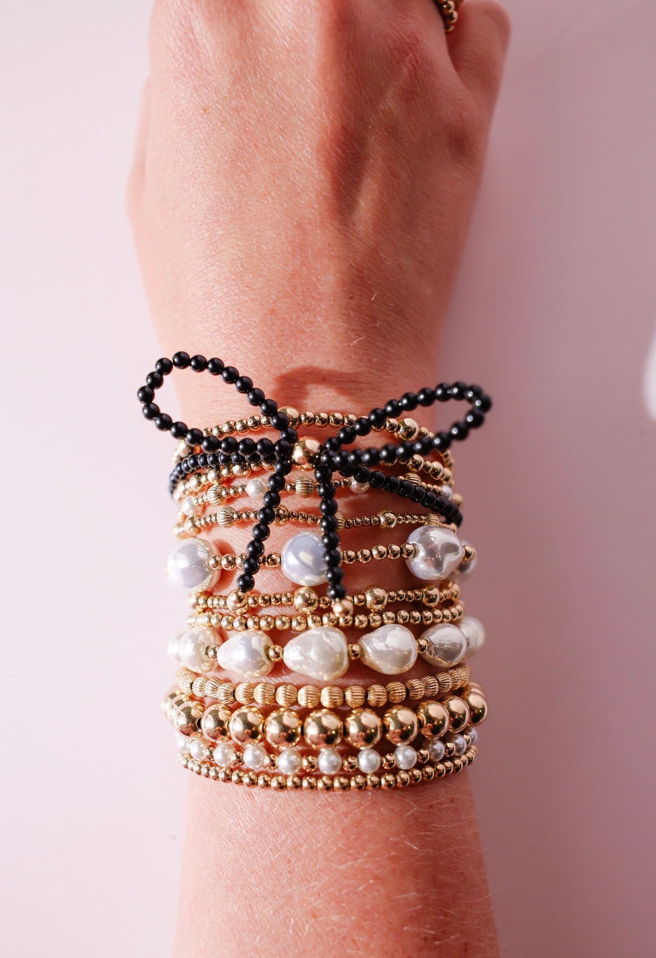 Black Pearl Bow Bracelet
