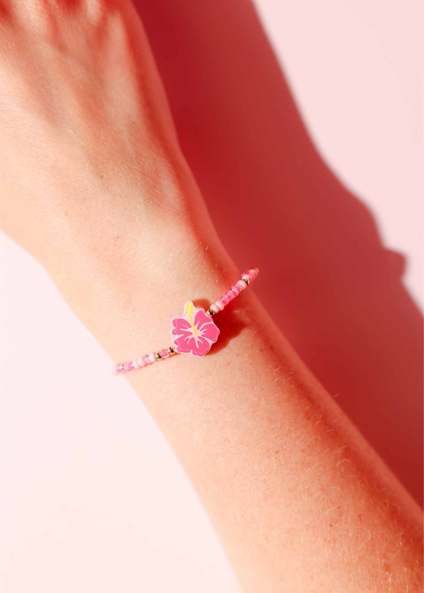 Hawaiian Flower Bracelet on Color