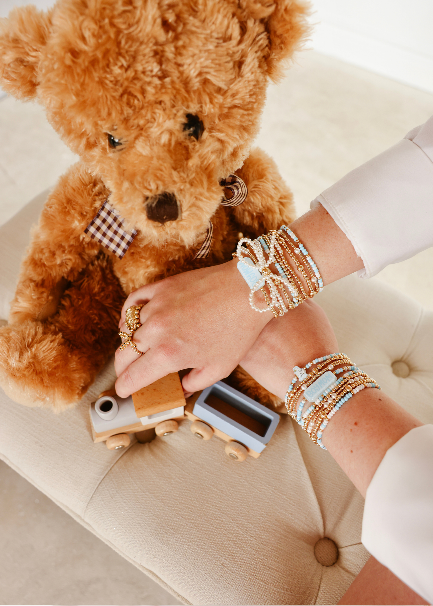 Blue Mama Goose Bracelet on Color