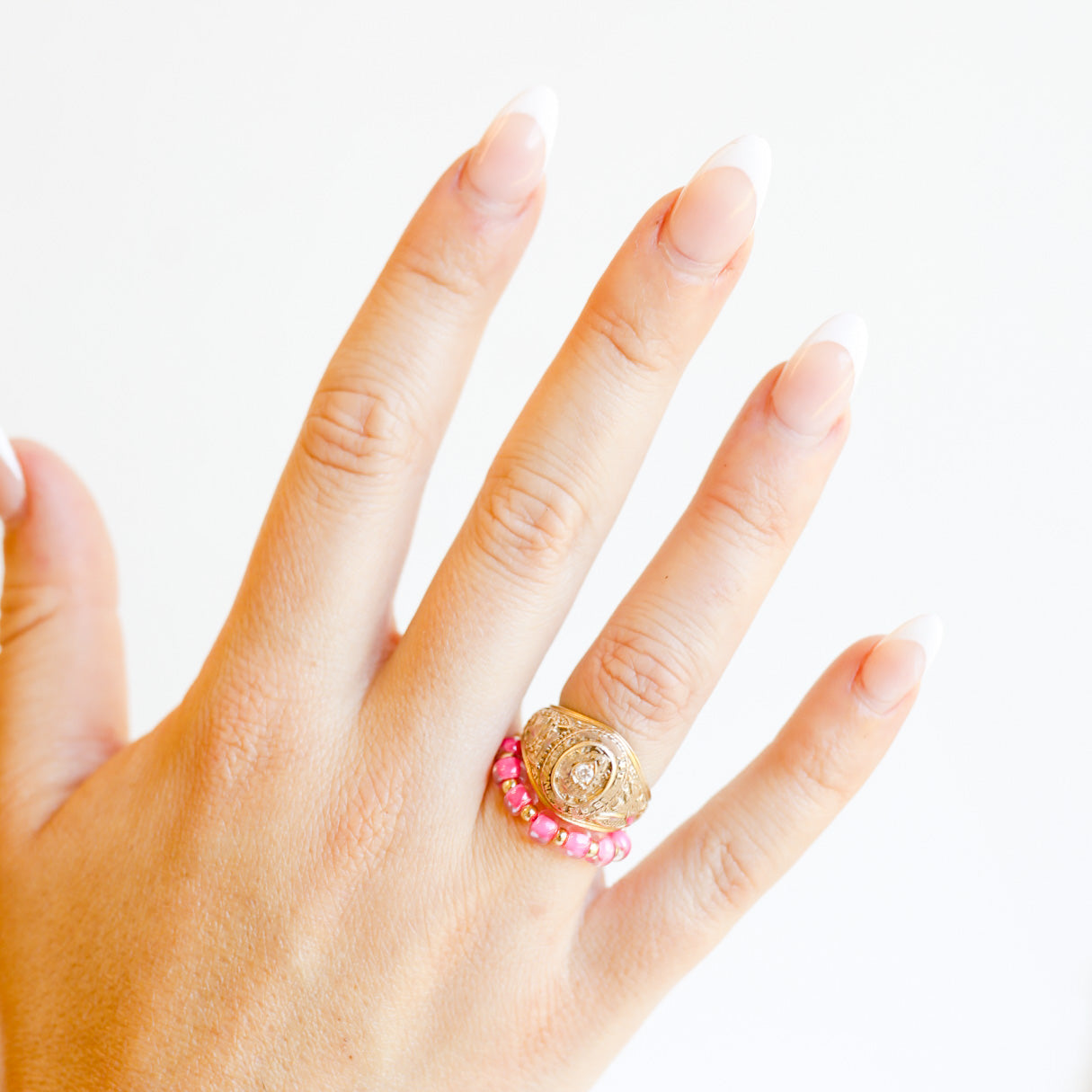 The Poppi Ring in Hot Pink