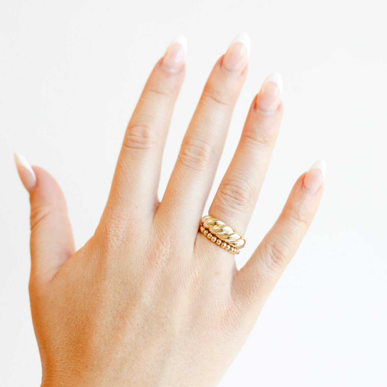 Ella 2.5MM Beaded Band Ring in Gold